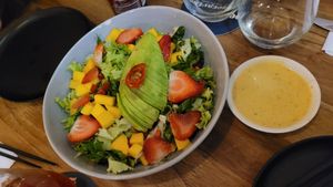 Ensalada veggie at Pezetarian in Cartagena