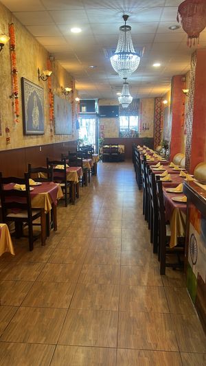 Indoor salon  at New Delhi in Alicante