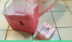 Packaging  at Casey's Cupcakes in Riverside