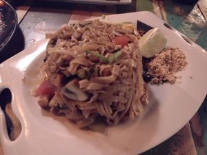Vegan pad thai at Thai Corner in Alicante