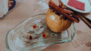 Buenísimo todo at La Bartola in Sevilla