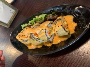 Crunchy vegan sushi at La Bartola in Sevilla