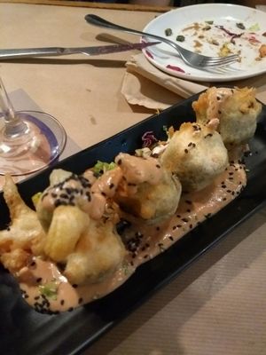 vegan fried sushi at La Bartola in Sevilla