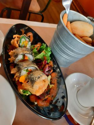Tempura sushi at La Bartola in Sevilla