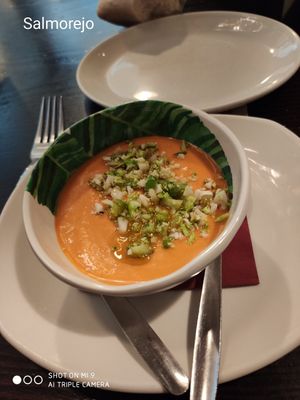Soupe salmojero at La Bartola in Sevilla