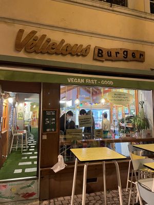 Night atmosphere at Velicious Burger  at Velicious Burger in Strasbourg