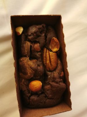 They also have small cakes at Velicious Burger in Strasbourg