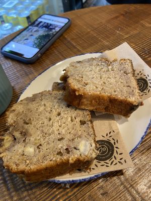 This banana bread is so good! 😍  at Almalibre Acai Bar in Barcelona