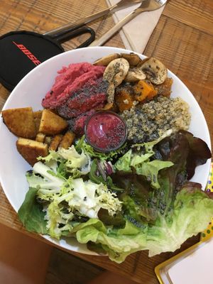 Health bowl at Almalibre Acai Bar in Barcelona