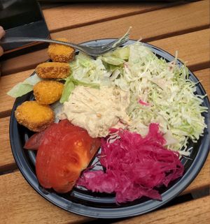 Nugget salad (had 1 or 2 extra nuggets, already ate them when I took the picture😉) at Fari's in Ljubljana