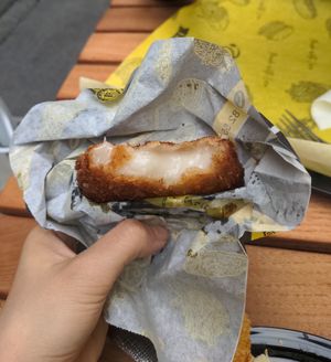 vegan mozzarella at Fari's in Ljubljana