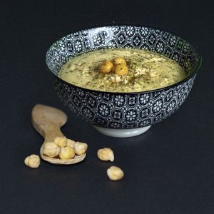 Homemade Hummus 👌 at Fari's in Ljubljana