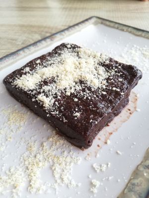 Raw brownie at Spice Garden in Sitges