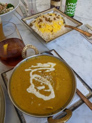 No chicken curry with coconut cream and zafron jasmin rice at Spice Garden in Sitges