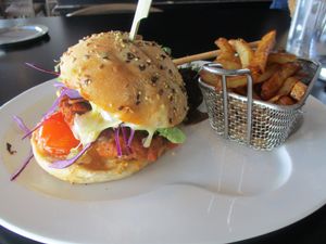 Veggie burger at La Plage de Monsieur Hulot in Saint-nazaire
