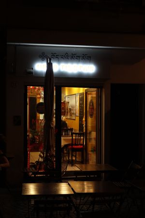 Entrance with outdoor seating at Momos Tibetain in Strasbourg