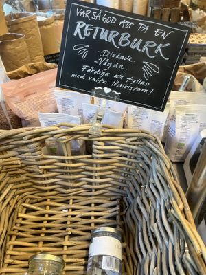 Love the zero waste mindset ♻️  at Fram Ekolivs Haga in Gothenburg