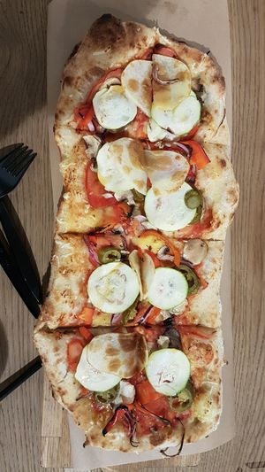 build your own vegan pizza at Pizzatopia in Krakow
