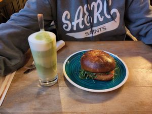 Matcha Latte & Laugen Bagel Mexico at Haus Zauberflöte in Offenburg