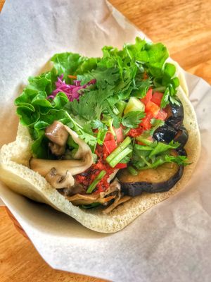Falafel sandwich w/cilantro topping at Ballon in Tokyo