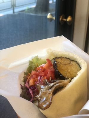 Falafel sand regular size at Ballon in Tokyo