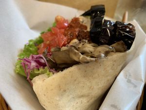 Falafel sandwich at Ballon in Tokyo