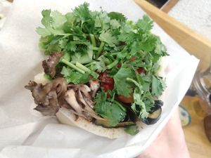 Large with cilantro at Ballon in Tokyo