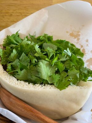 Coriander Galore at Ballon in Tokyo