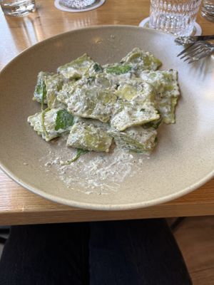 Spinach & sage ravioli with vegan cream  at Nova Essen & Trinken in Kempten