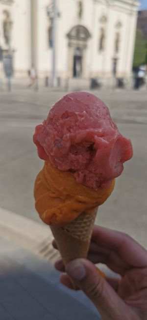 On the top it's the bubble tea ice cream at Božský Kopeček - Moravské Náměstí in Brno