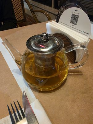 Green tea at Daredzhani in Almaty