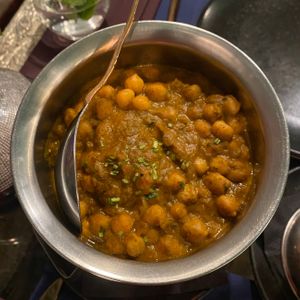 Chana Palak Masala at Sue's Indian Raja in Vilnius