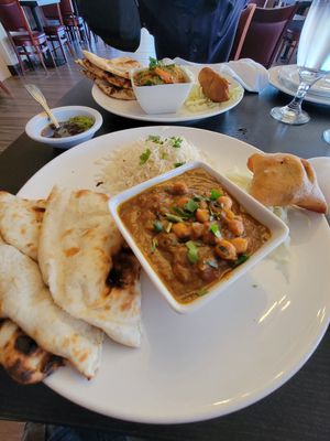 They also had Naan and one each Samosa at Royal India - Miramar in San Diego