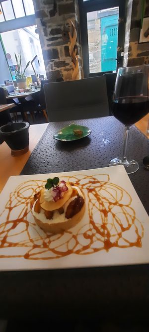 Apple tarte with caramel  at Annadata in Saint-malo