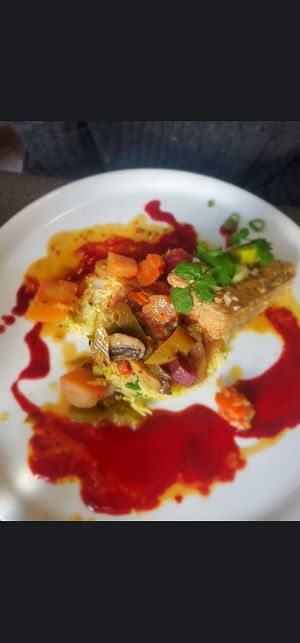 Pavé de tofu, riz au curry at Annadata in Saint-malo