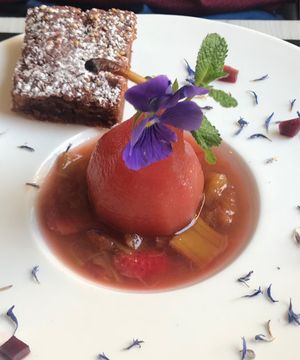 Deseret à la poire vegan et à la rhubarbe, un délice  at Annadata in Saint-malo