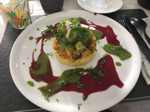 Palak tofu paneer, riz et épices  at Annadata in Saint-malo