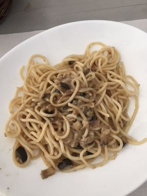 Pasta "carbonara" at Empatia Rincon Vegano in Madrid
