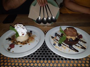 the vegan desserts available at Superchulo in Madrid