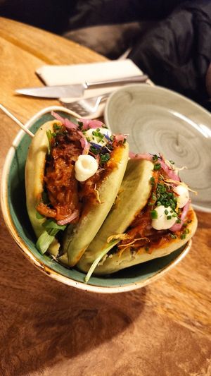 Tennessee baos con no pollo at Superchulo in Madrid