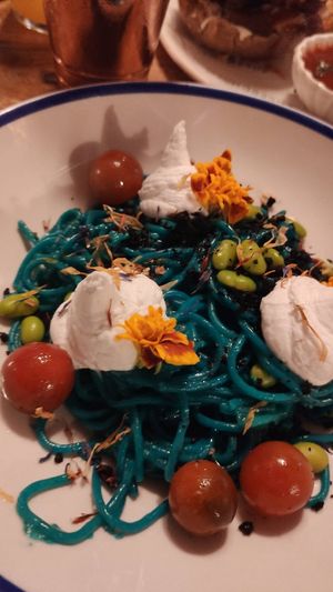 Pasta azul con espirulina at Superchulo in Madrid