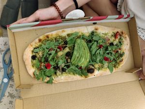 Green pizza at Superchulo in Madrid
