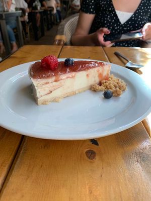 Vegan cheesecake  at Superchulo in Madrid