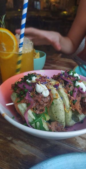 Baos con pulled pork vegano at Superchulo in Madrid