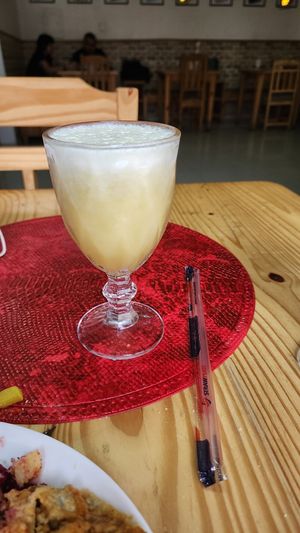 pineapple, ginger and apple drink. too much foam at Edi Sabor Natural in Manaus