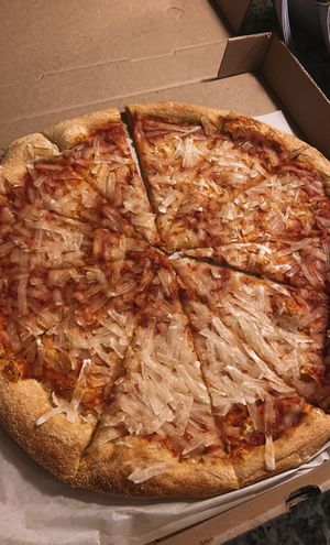 plain and simple cheese  at Mellow Mushroom in Winter Park