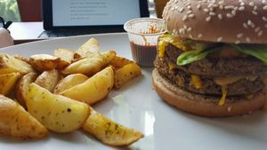 notorio b.i.g. at Hareburger in Sao Paulo