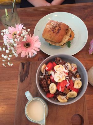 Vegan sunny side up burger and choc crunch at Kynd Community - Seminyak in Seminyak