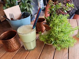 Green smoothie at Buddha Bowl Cafe in Newtown