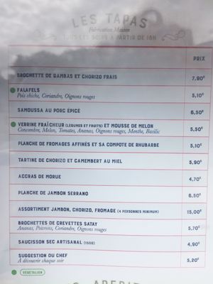 Menu summer 17 - tapas options (green dot = vegan) at Le Sarah B in Vannes